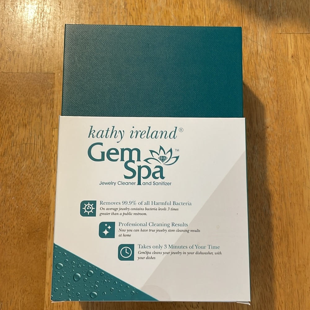 Kathy Ireland Gem Spa
